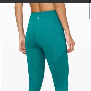 BNWT Lululemon All The Right Places Crop Size 4